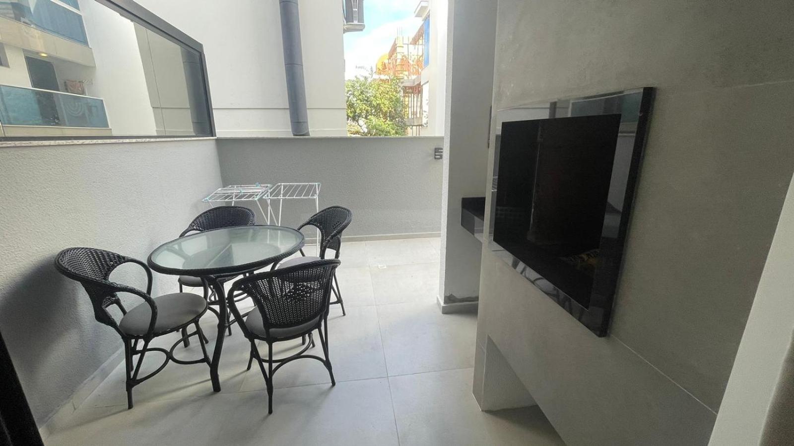 Cód 161 - Apartamento com Spa privativa a 100m do mar