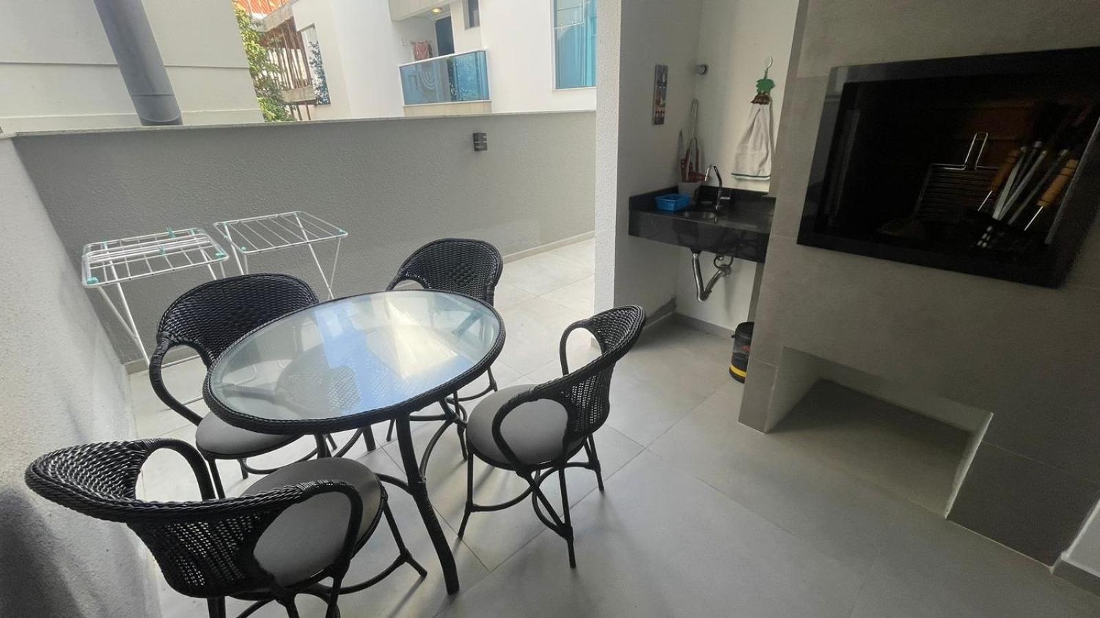 Cód 161 - Apartamento com Spa privativa a 100m do mar