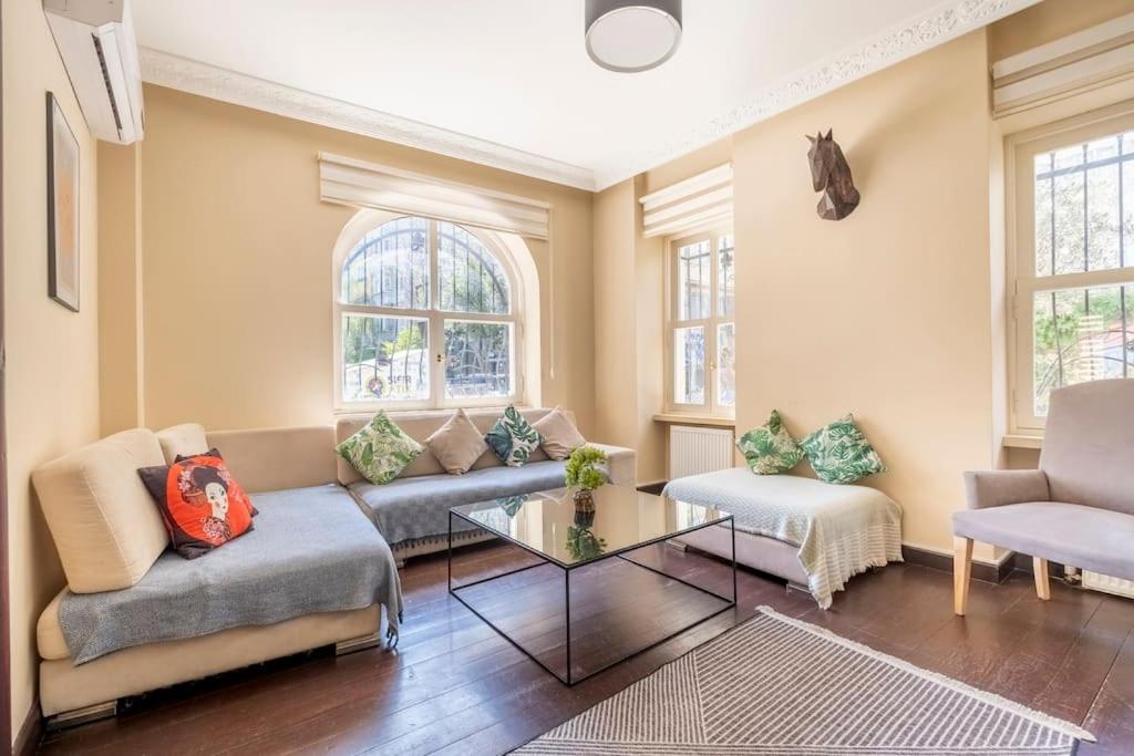 Designer Flat with 3 Bedrooms