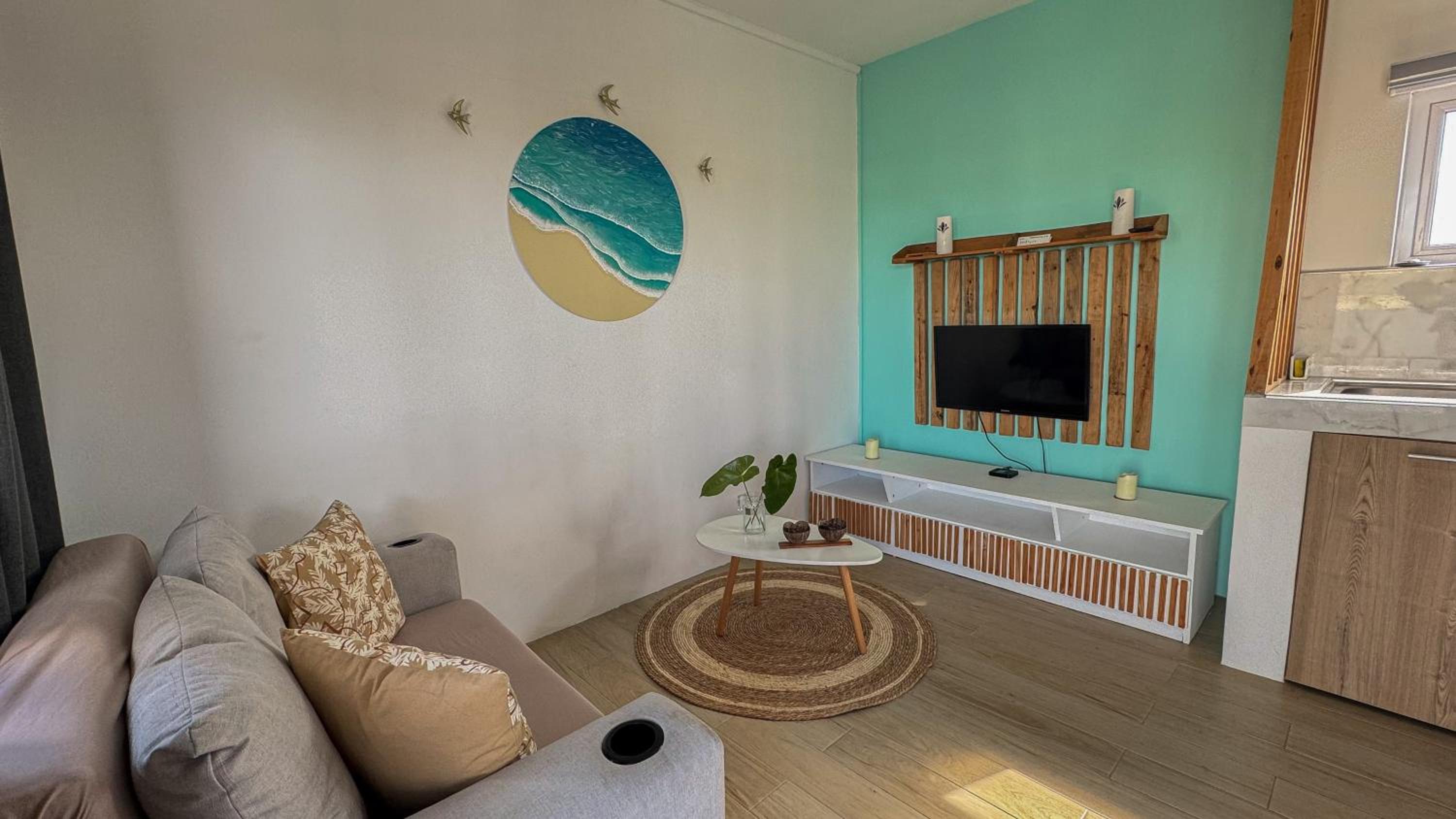 Appartement T2 La Colombe vue mer et montagne view 2