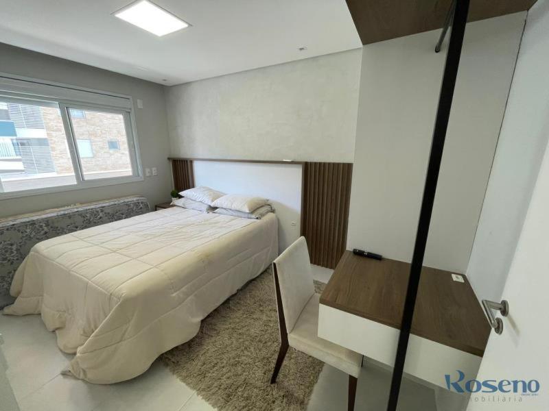 Cód 158 - Apartamento á 300m do mar.