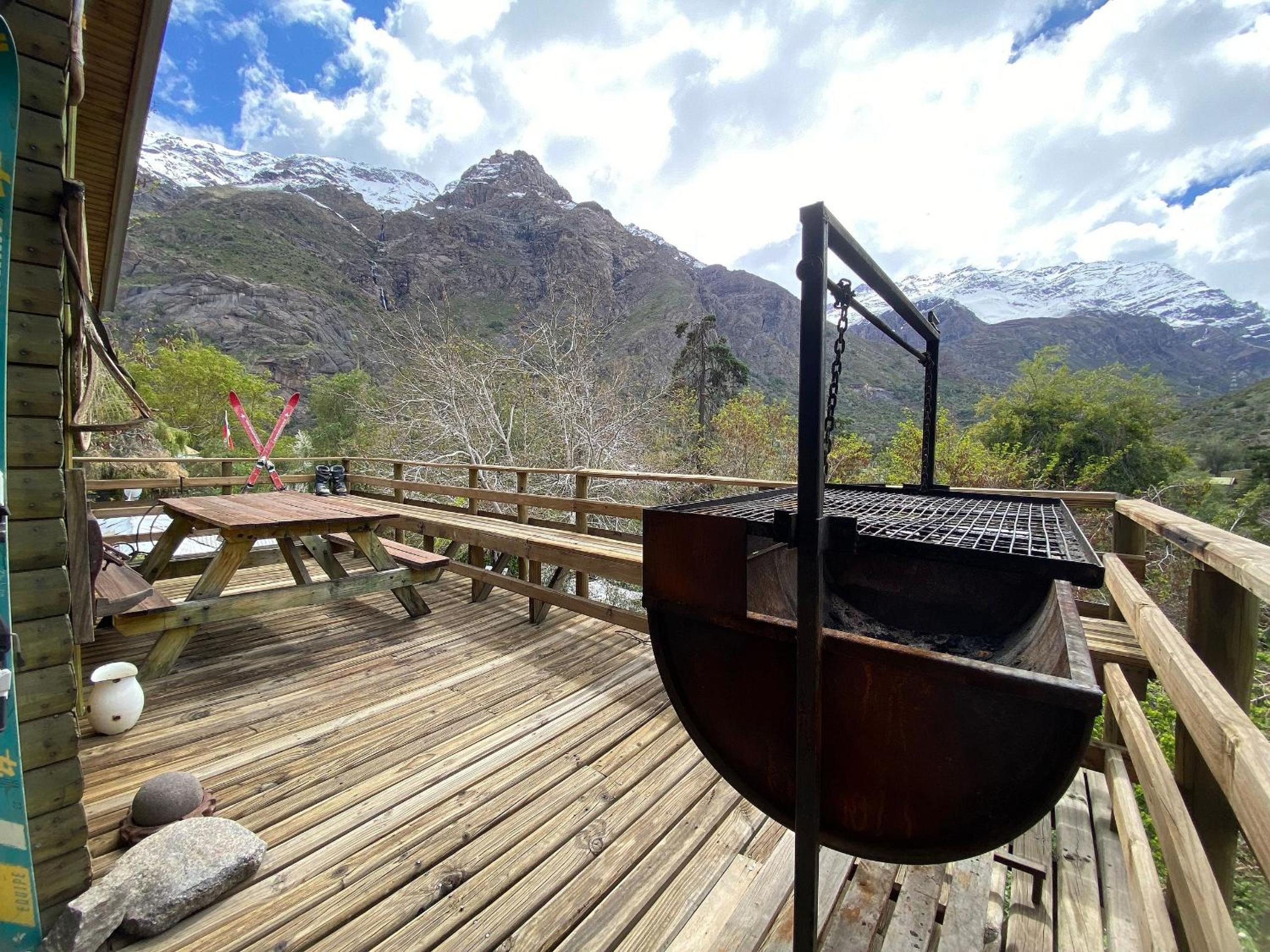 Rústica Cabaña con Vista y Entorno Natural