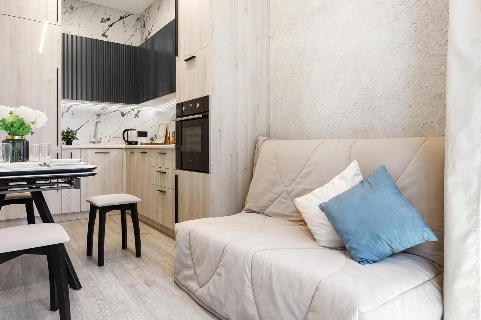Nikolas Cosy flat on Choriner street