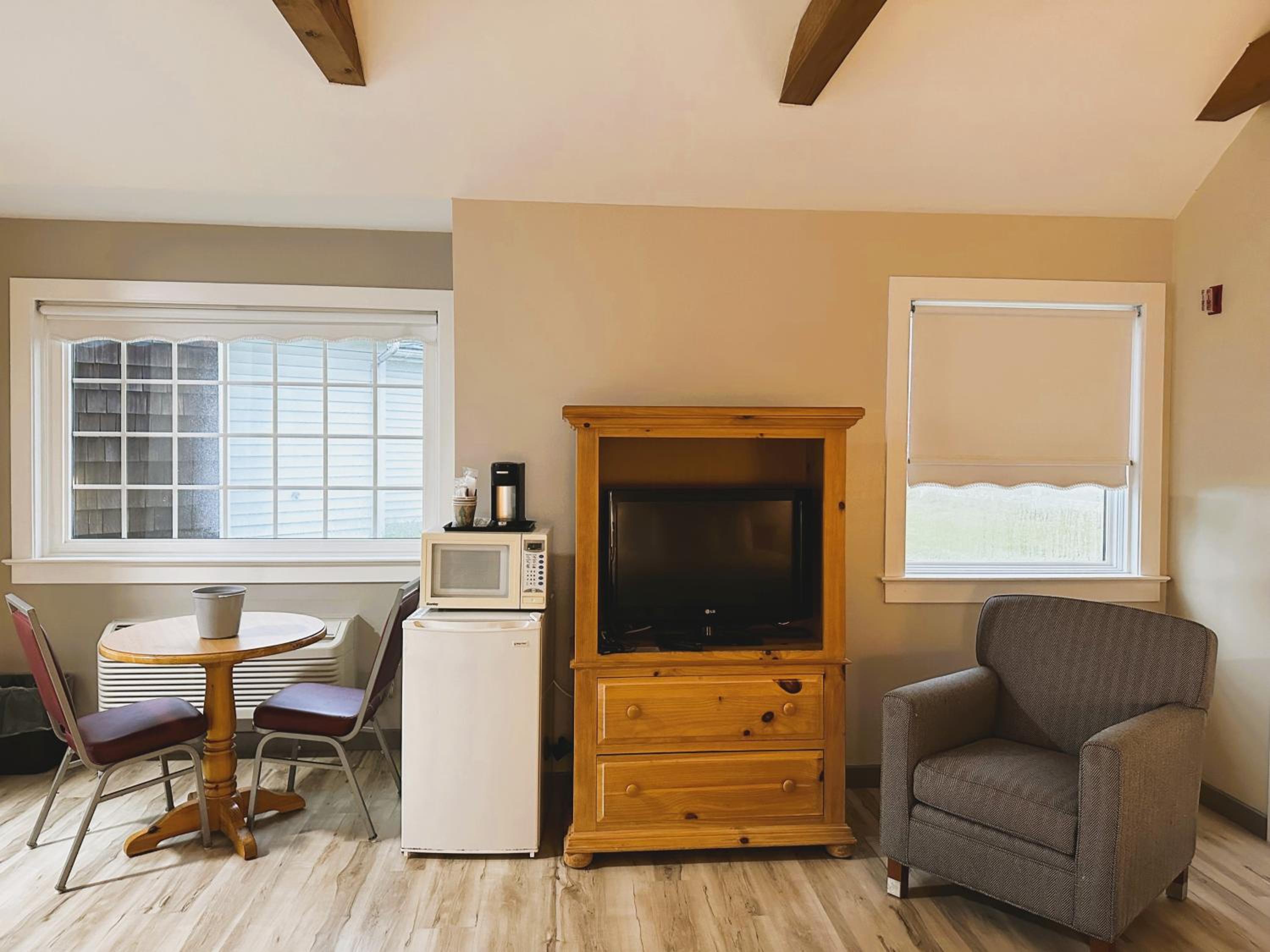 Spruce Lane Lodge and Cottages