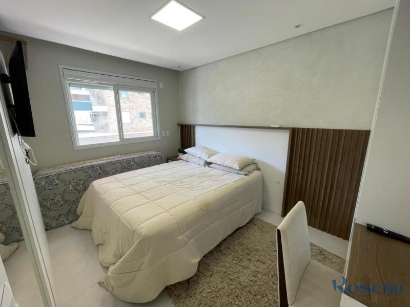 Cód 158 - Apartamento á 300m do mar.
