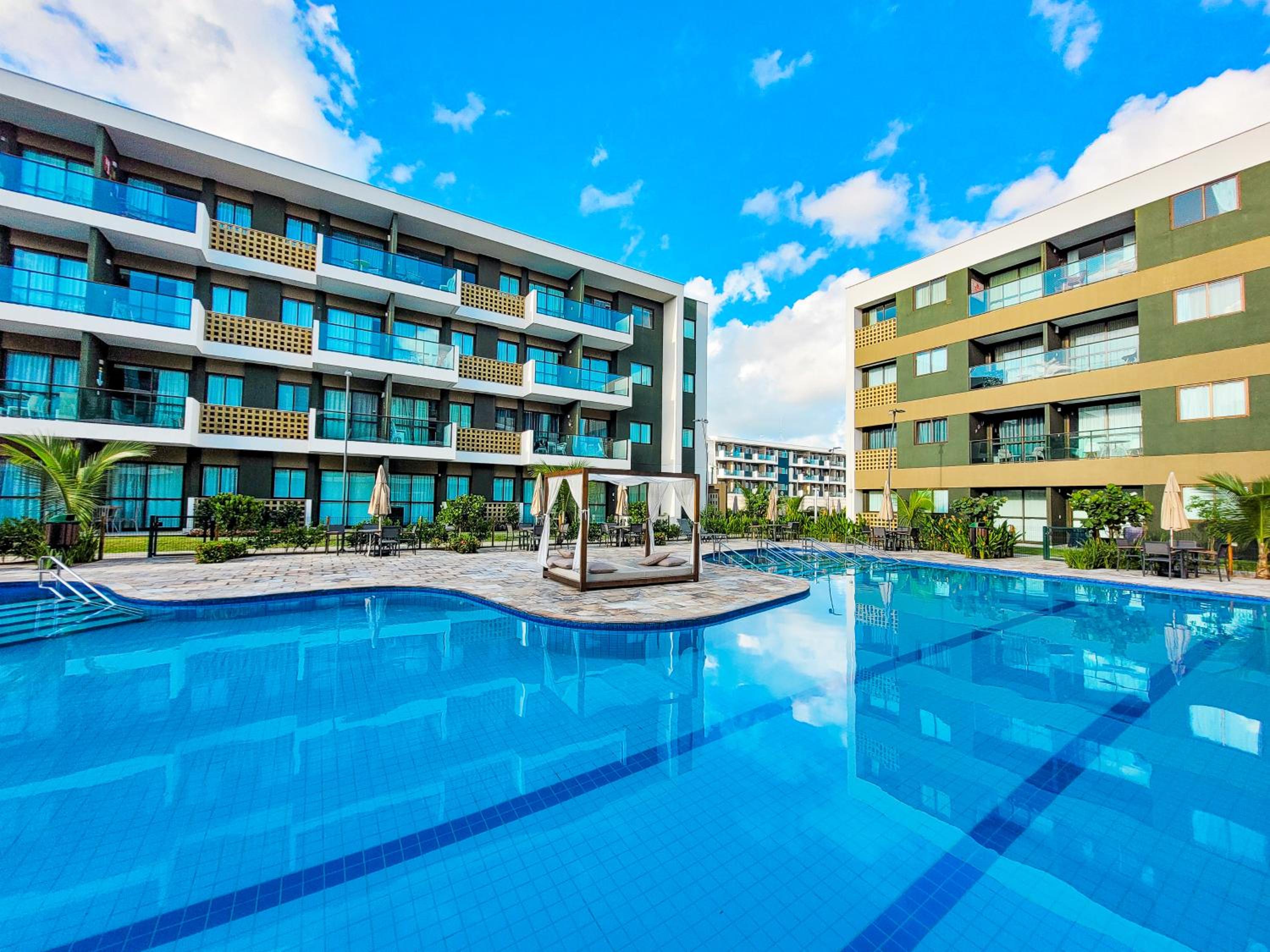 Flat Luxo Oasis do Mana 350m da praia, Polo Aquático-2Qts, 2Gar