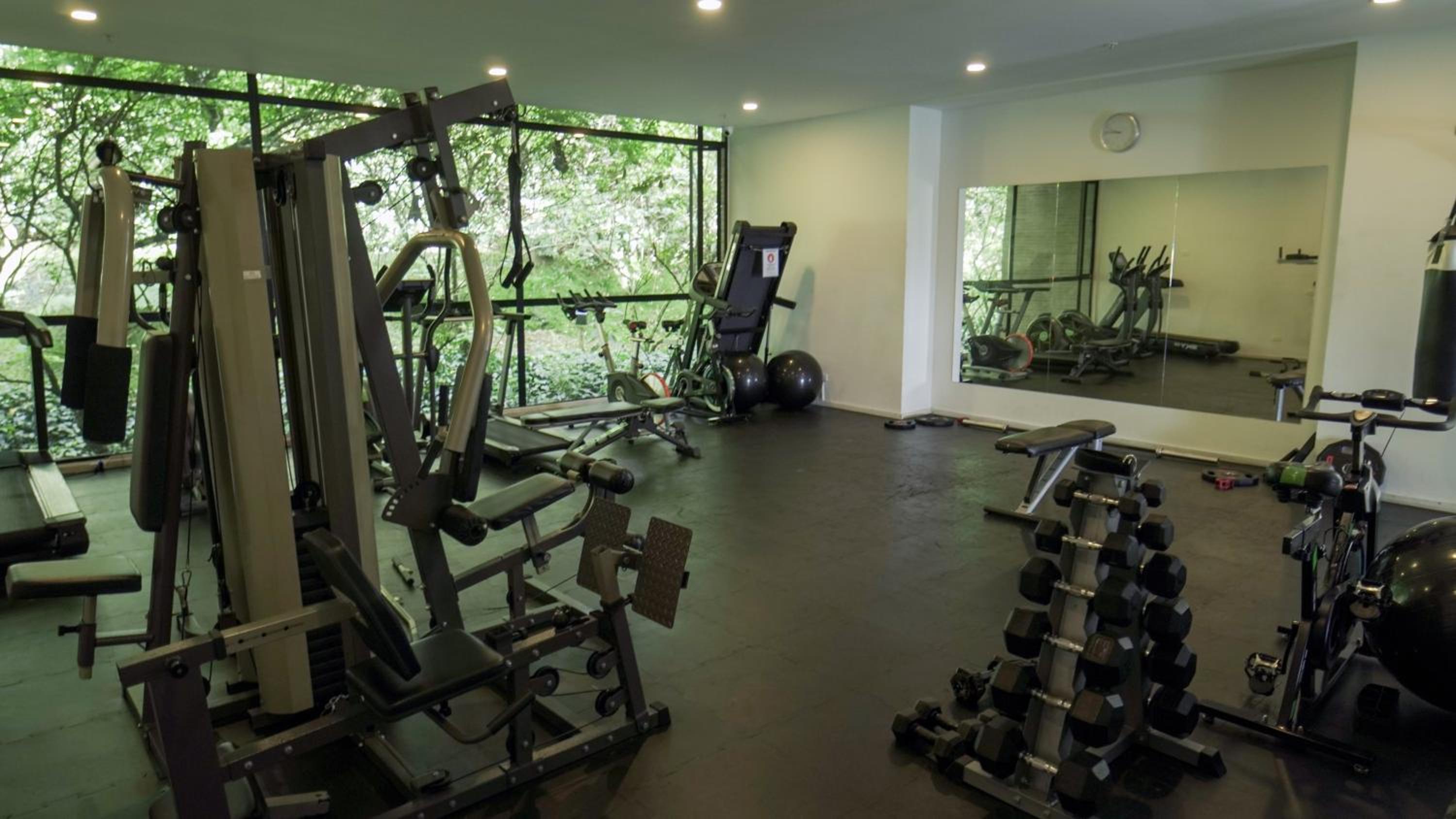 Private Apartment Near Poblado Medellin King Bed