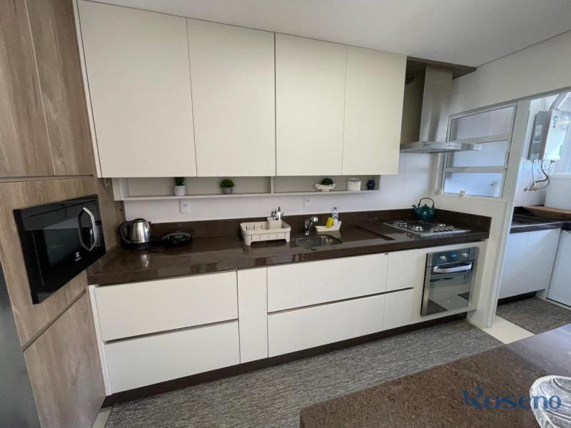 Cód 158 - Apartamento á 300m do mar.