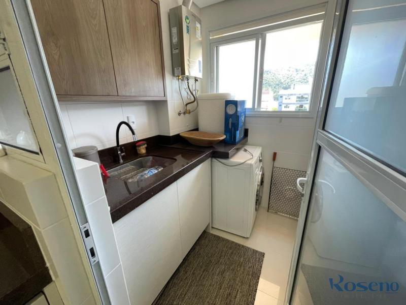 Cód 158 - Apartamento á 300m do mar.
