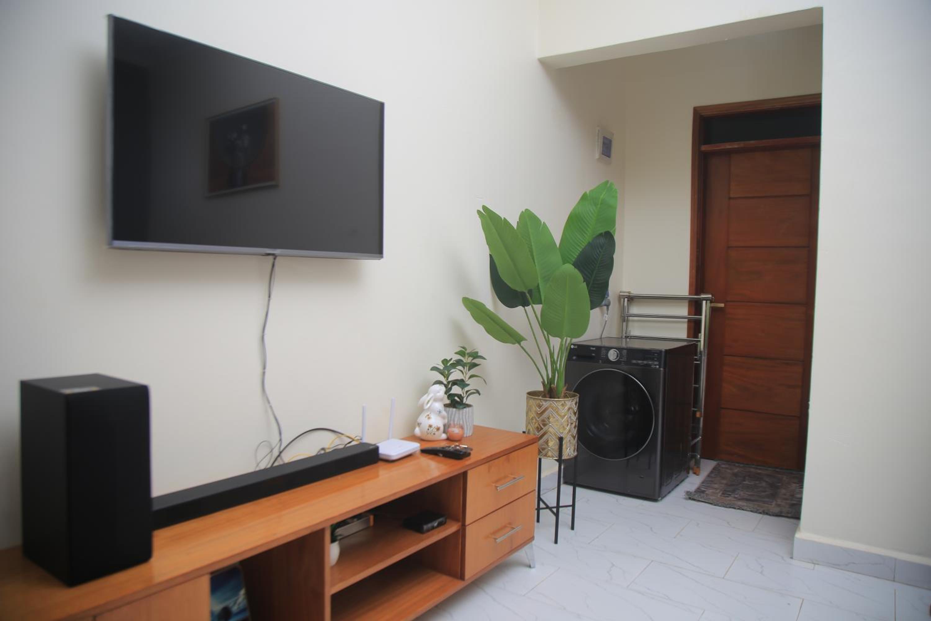 Tinaz Staycation, Kampala view 3