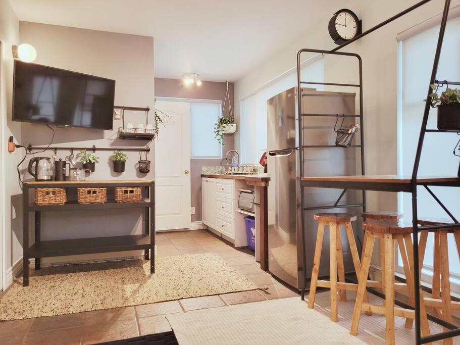 Charming Lonsdale Cottage