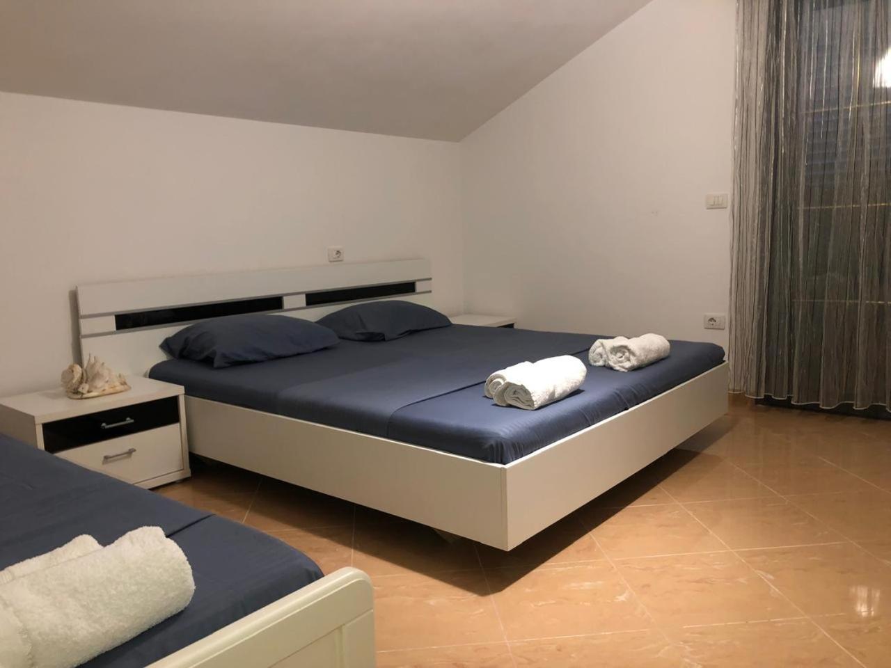 Ajmi Luxury Villa Durres