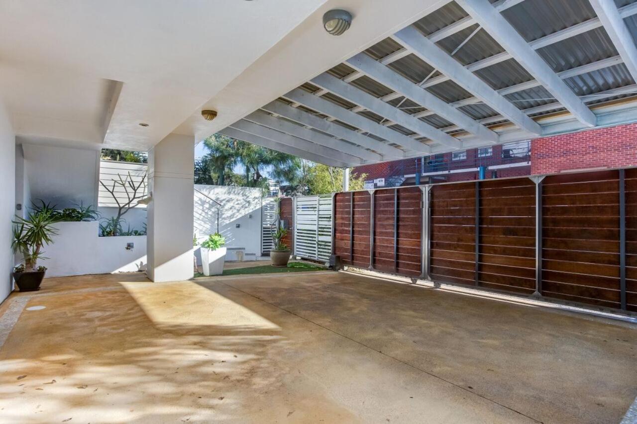 Manly Beach mod home ocean view 5minutes walk surf shops ferry