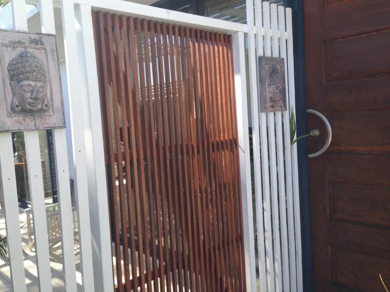 Manly Beach mod home ocean view 5minutes walk surf shops ferry