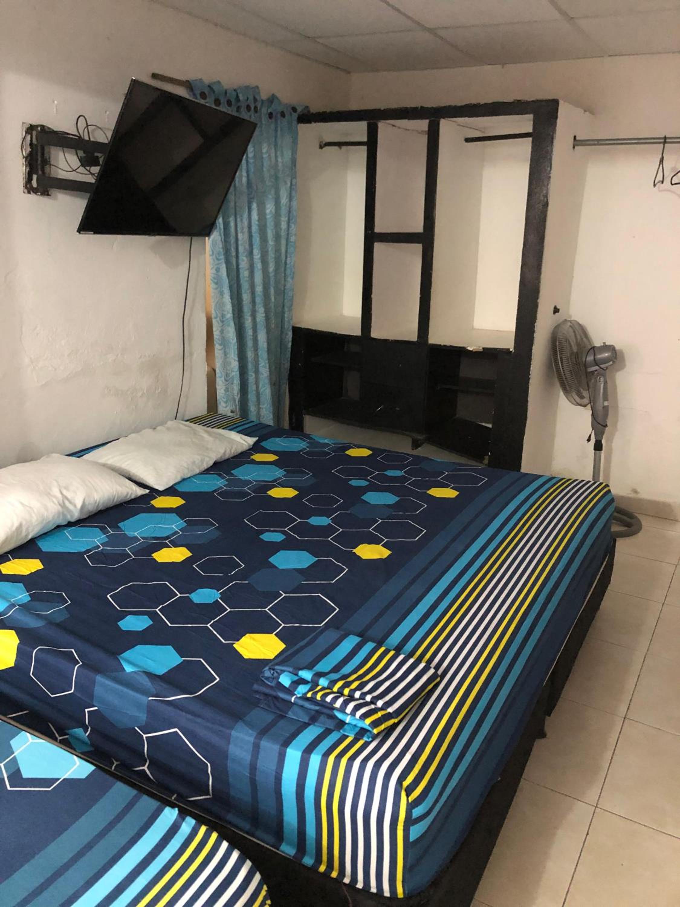 Hostal SANTORINI II