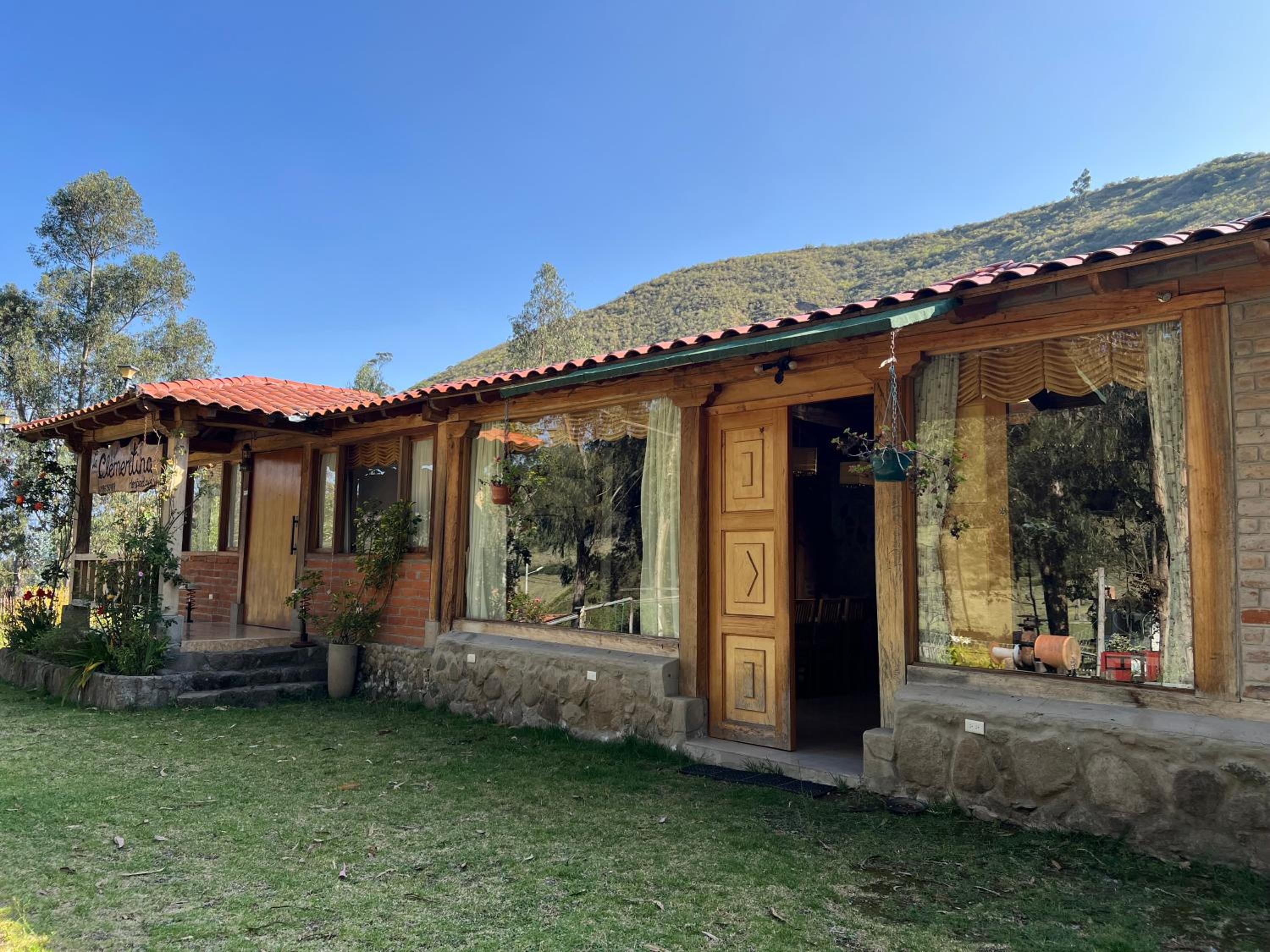 La Clementina confortable lodge on the hot springs route