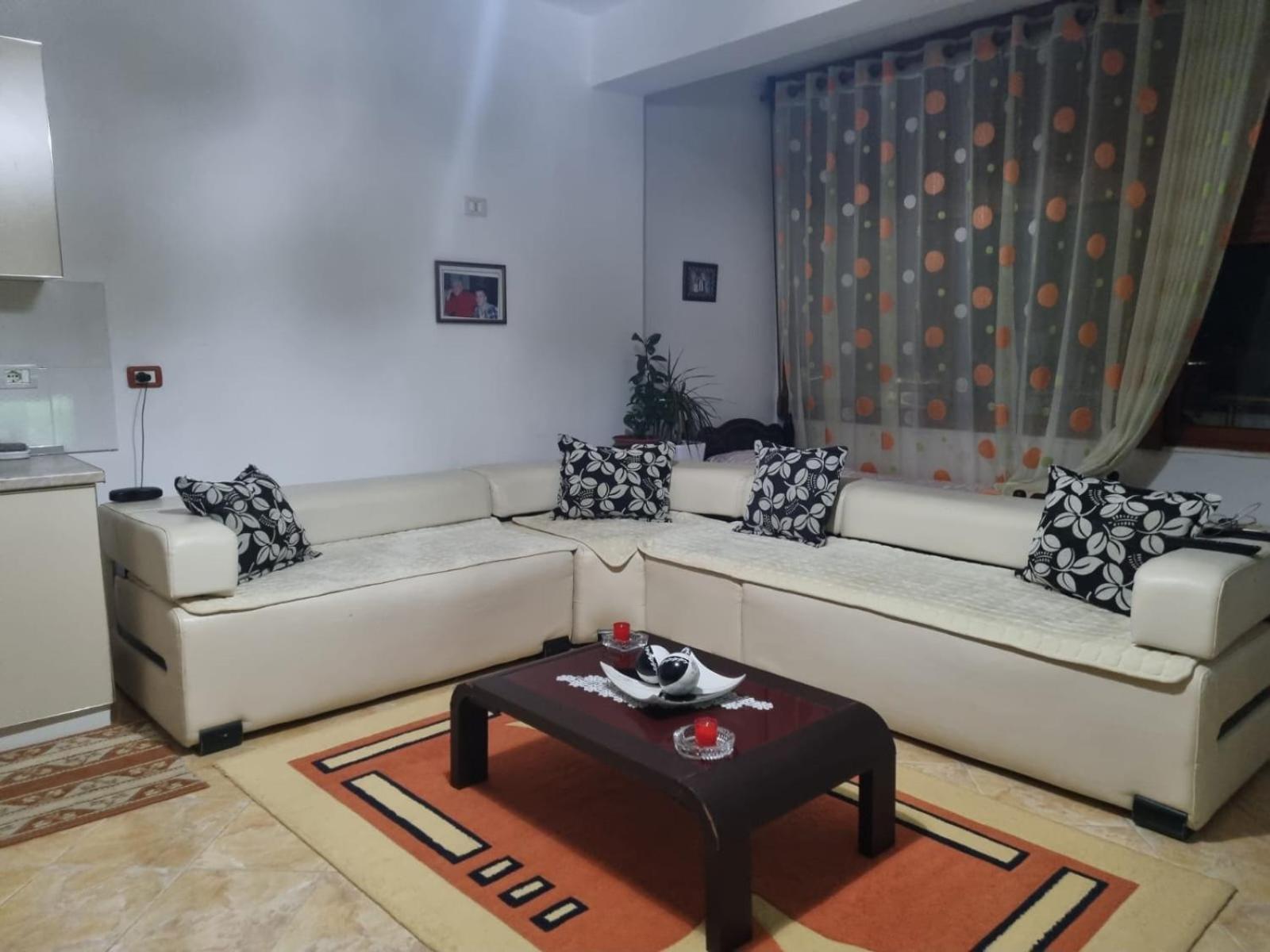 Apartament me qera ditore Shëngjin