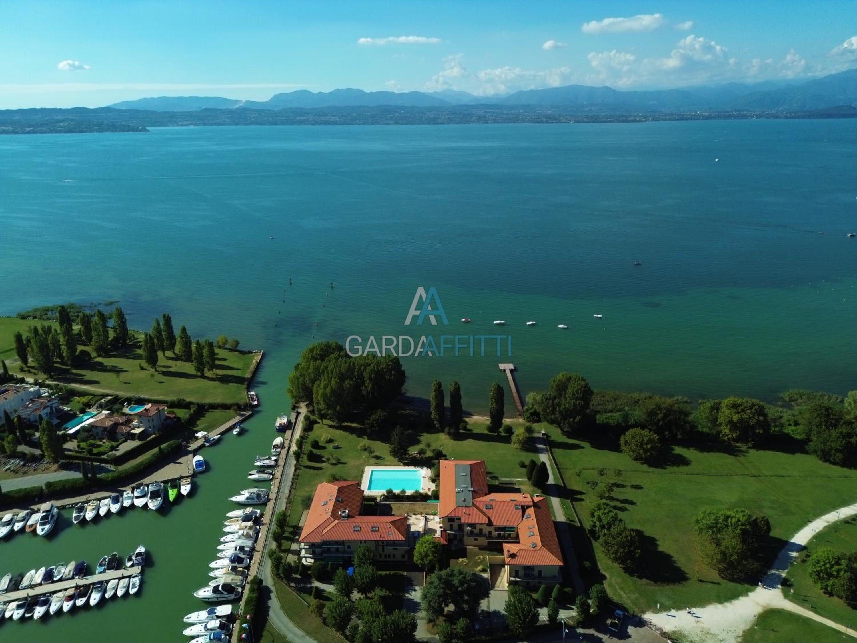 Sirmione Vacations - Little Venezia Apt - Relax in Piscina Fronte Lago - Property Image 19