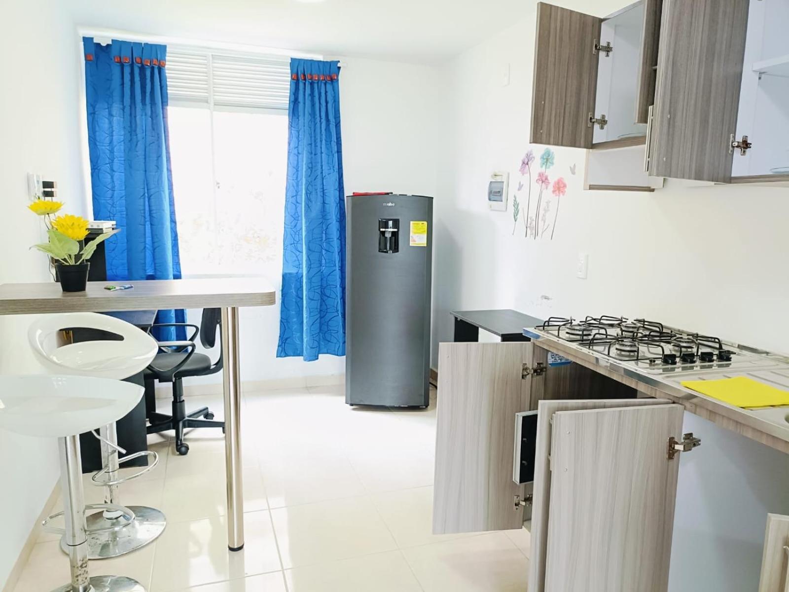 Acogedor Apartaestudio con Todas las Comodidades en Unidad Privada con Piscina