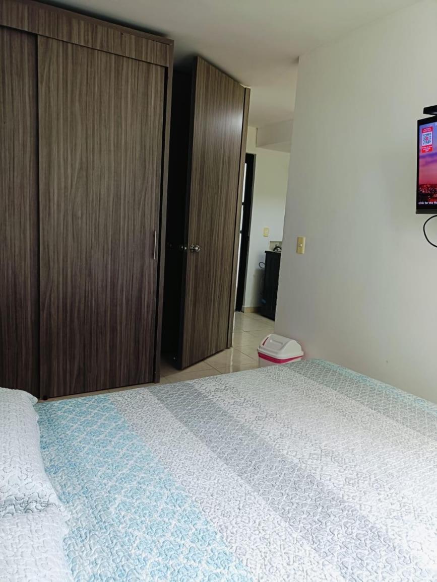 Acogedor Apartaestudio con Todas las Comodidades en Unidad Privada con Piscina