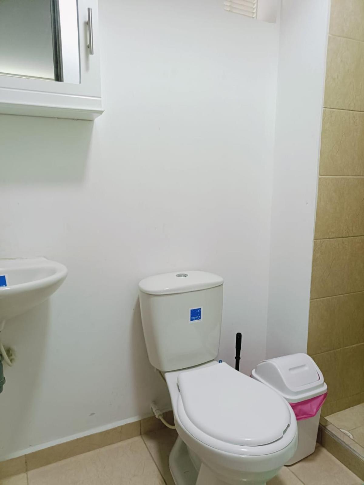Acogedor Apartaestudio con Todas las Comodidades en Unidad Privada con Piscina