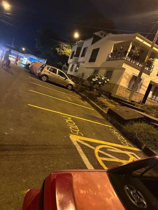 Hermoso Aparta Estudio 7 minutos del Aeropuerto