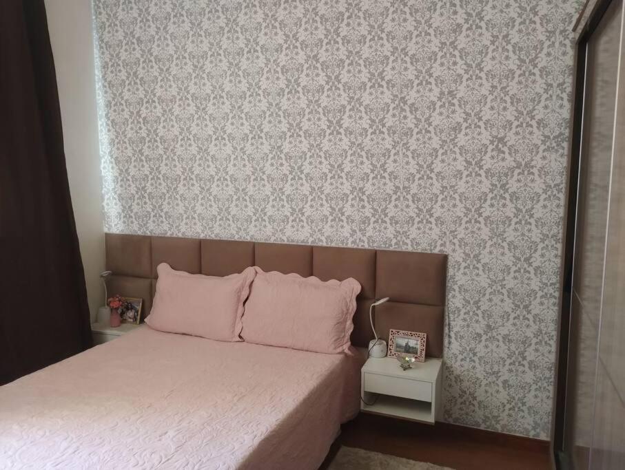 Apartamento condomineo portaria 24 hrs com lazer
