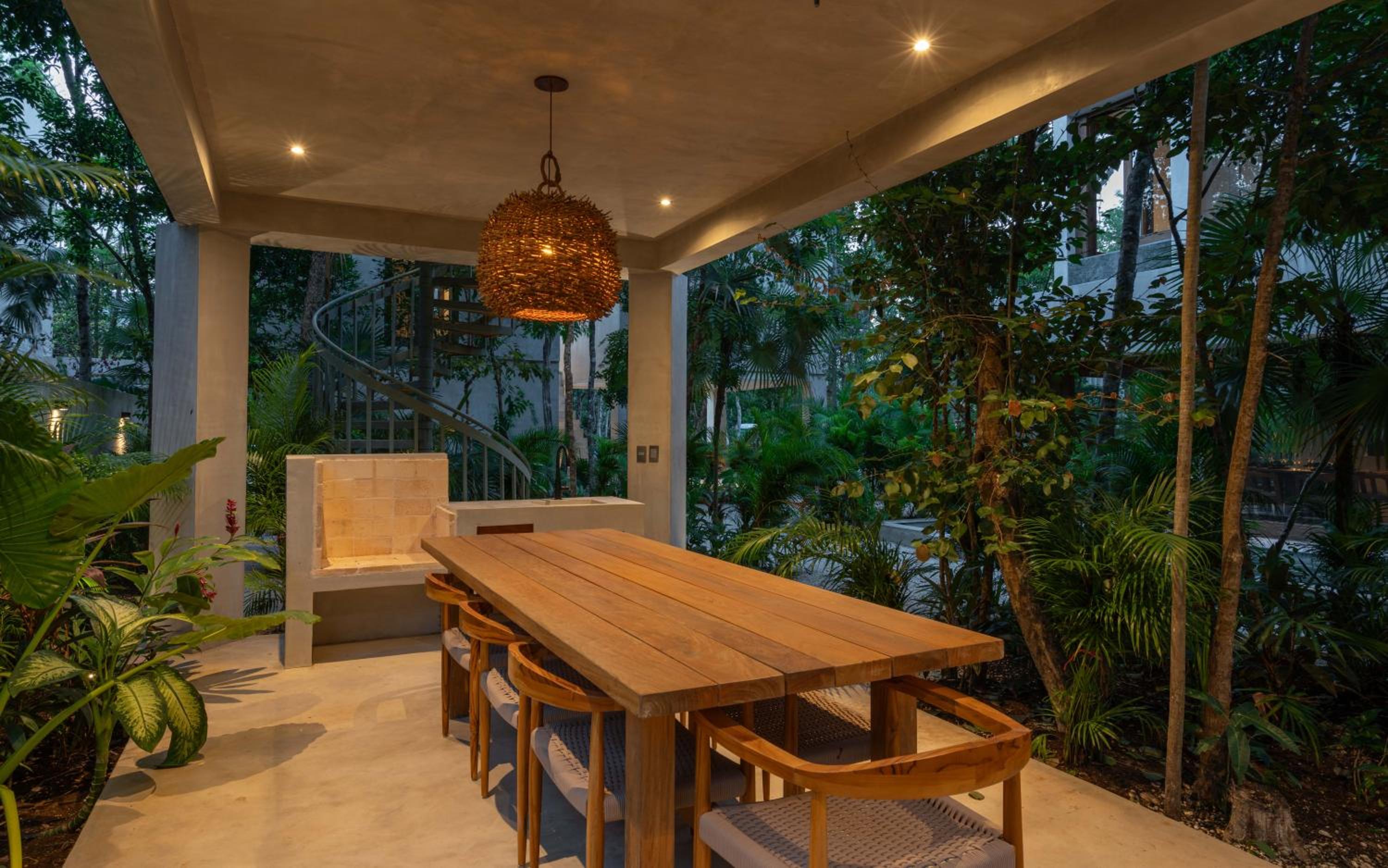 dining