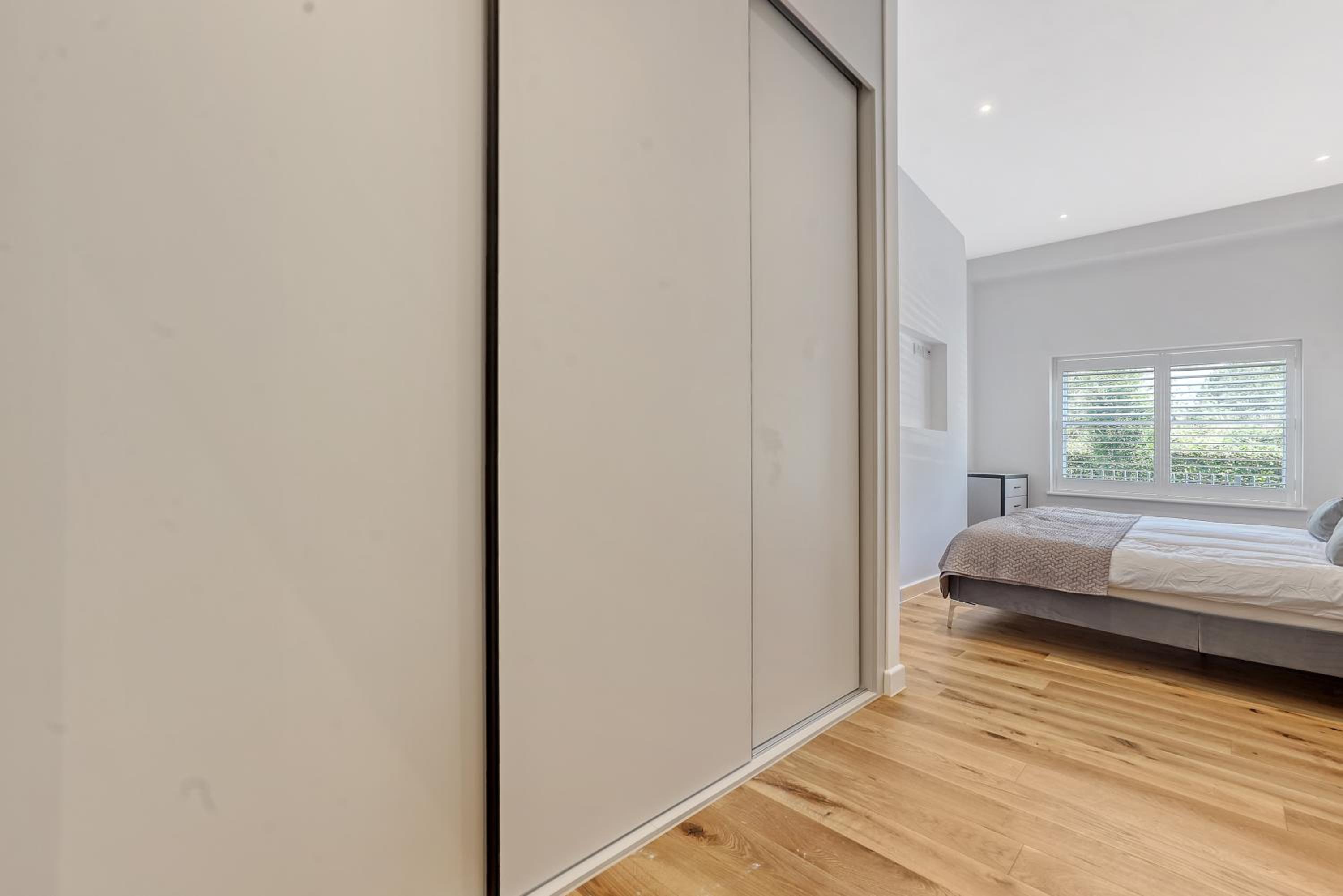 Exquisite 3BR Duplex Period Conversion, Air-con & Amenities