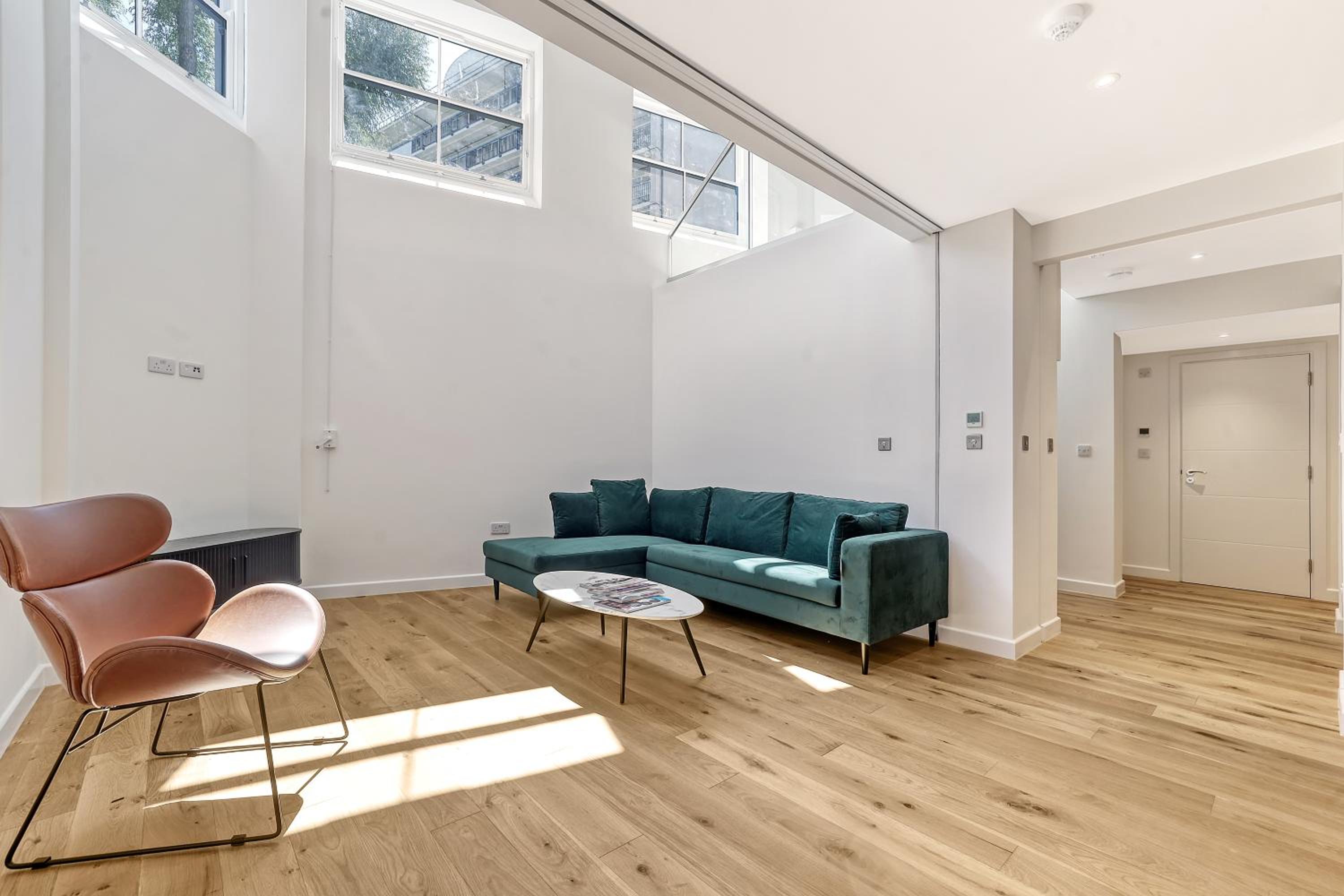 Exquisite 3BR Duplex Period Conversion, Air-con & Amenities