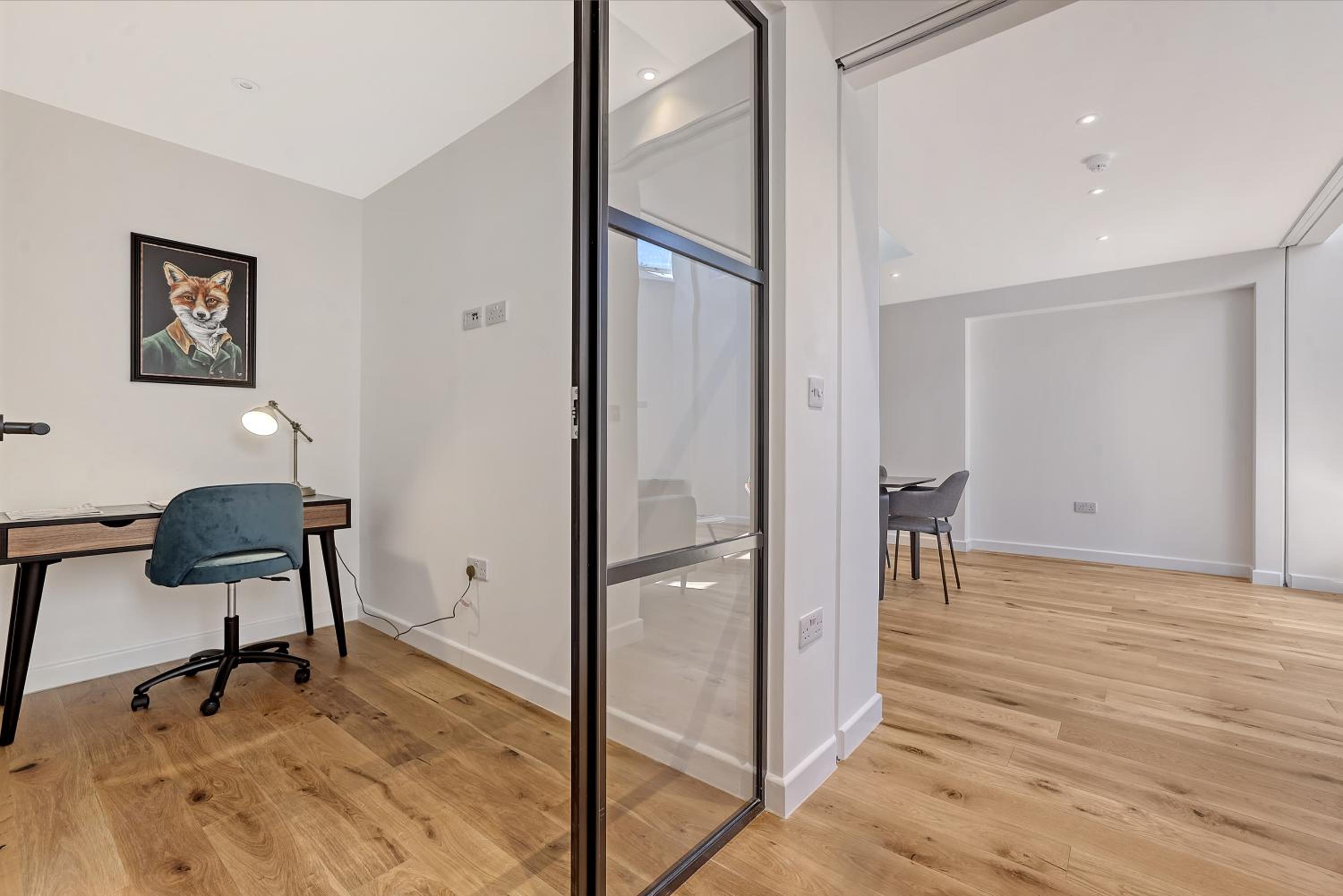 Exquisite 3BR Duplex Period Conversion, Air-con & Amenities