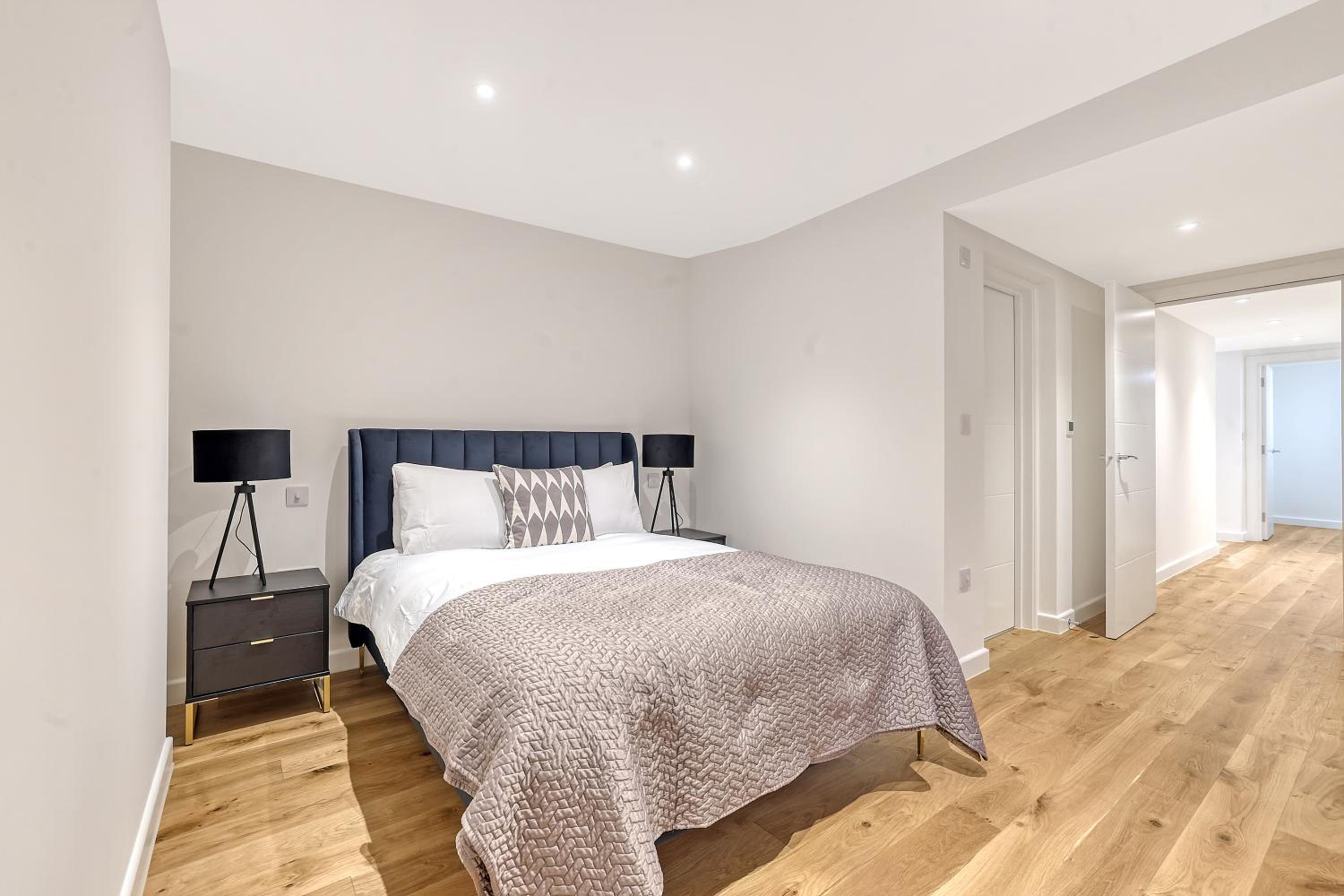 Exquisite 3BR Duplex Period Conversion, Air-con & Amenities
