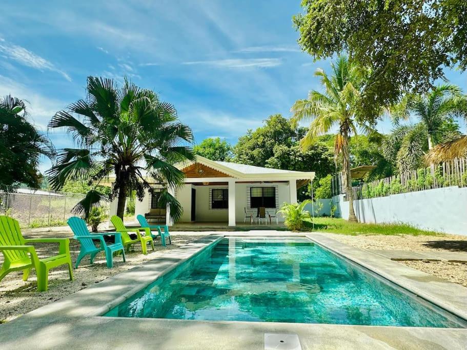 Beautiful House 3 bed 1 bath with private pool