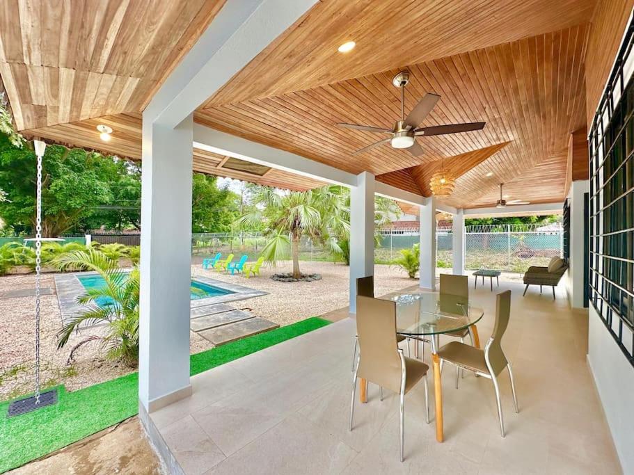 Beautiful House 3 bed 1 bath with private pool