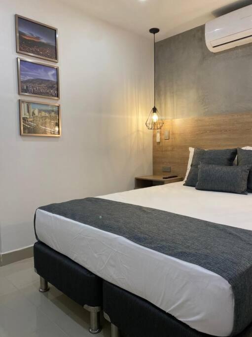 Linda, privada y cómoda Habitación en Medellín