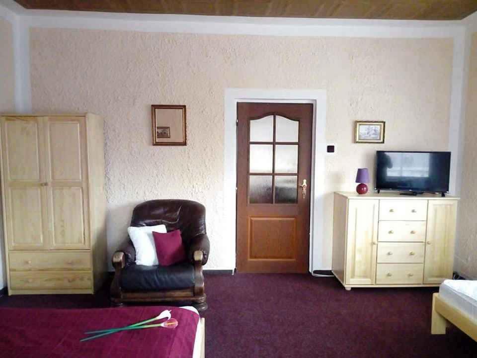Apartment in Smrzovka 51888
