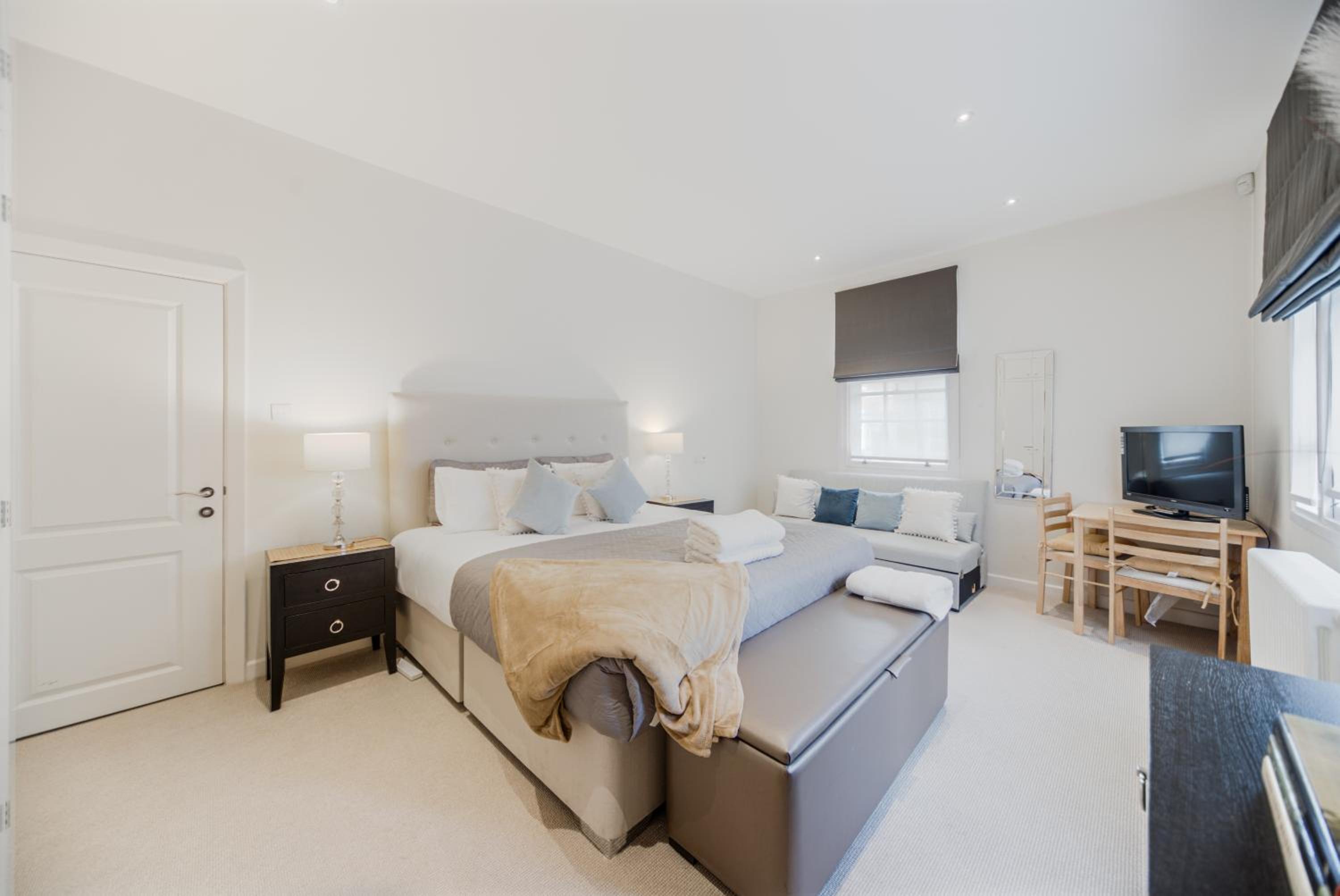 Estatesmen Mayfair Apartment