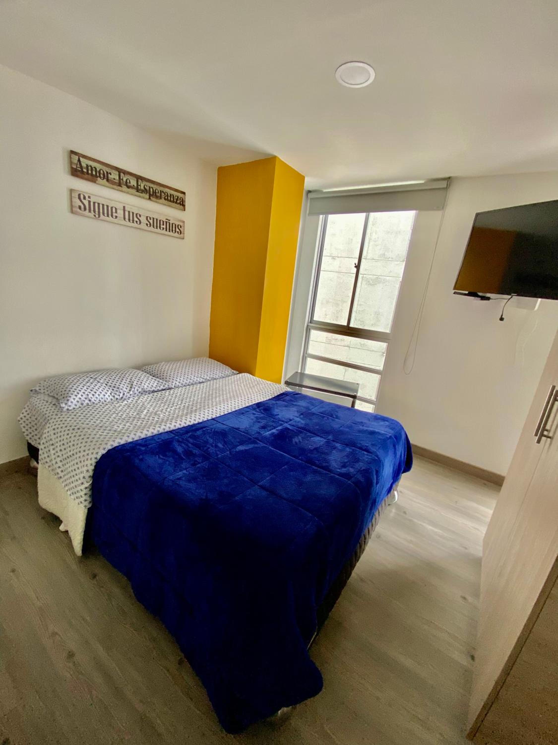 Apartamento , frente a la universidad autónoma , edificio urban