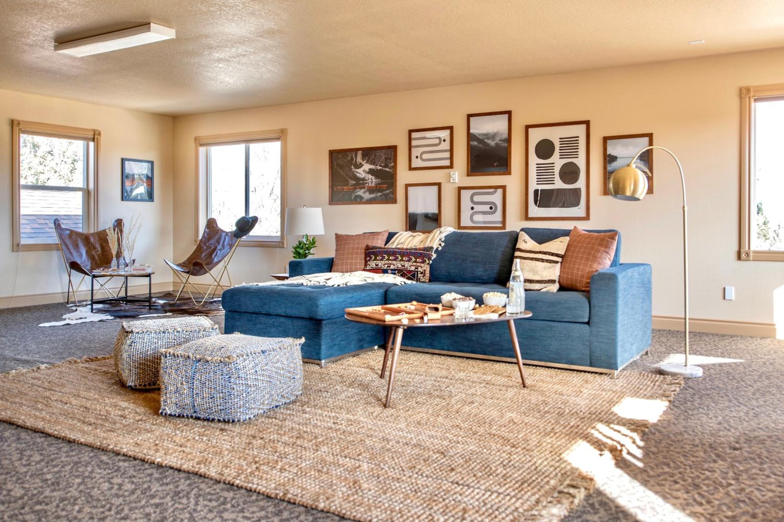 Powell by AvantStay Secluded Home only 10 Mins from DT Bend w Hot Tub