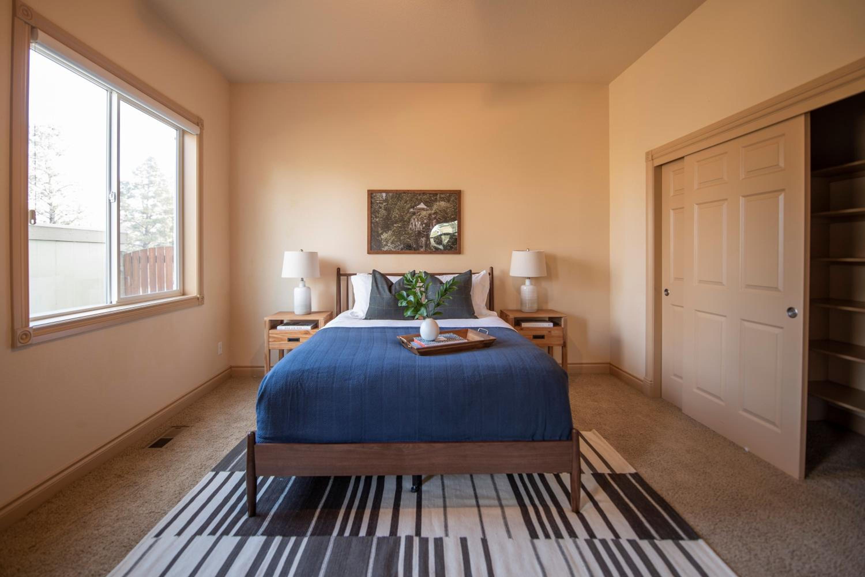 Powell by AvantStay Secluded Home only 10 Mins from DT Bend w Hot Tub