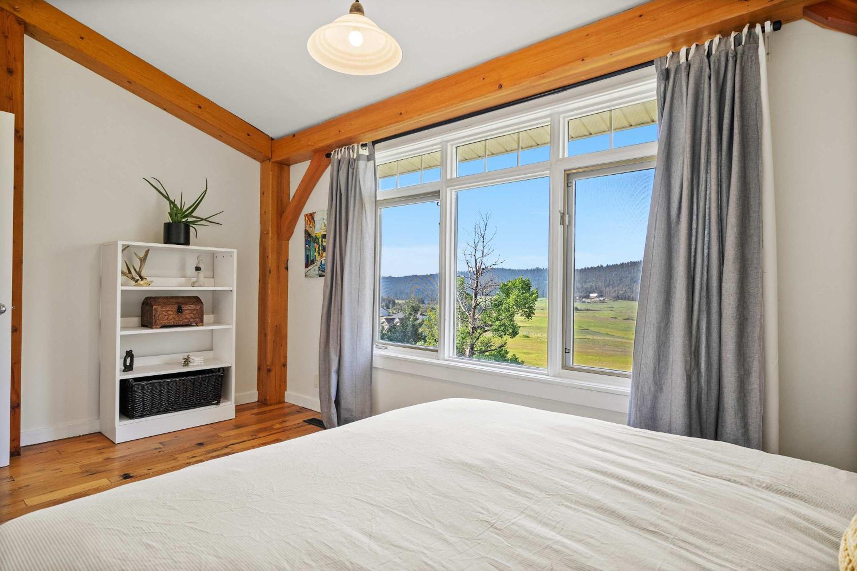 Rolling Hills Retreat - Family Friendly