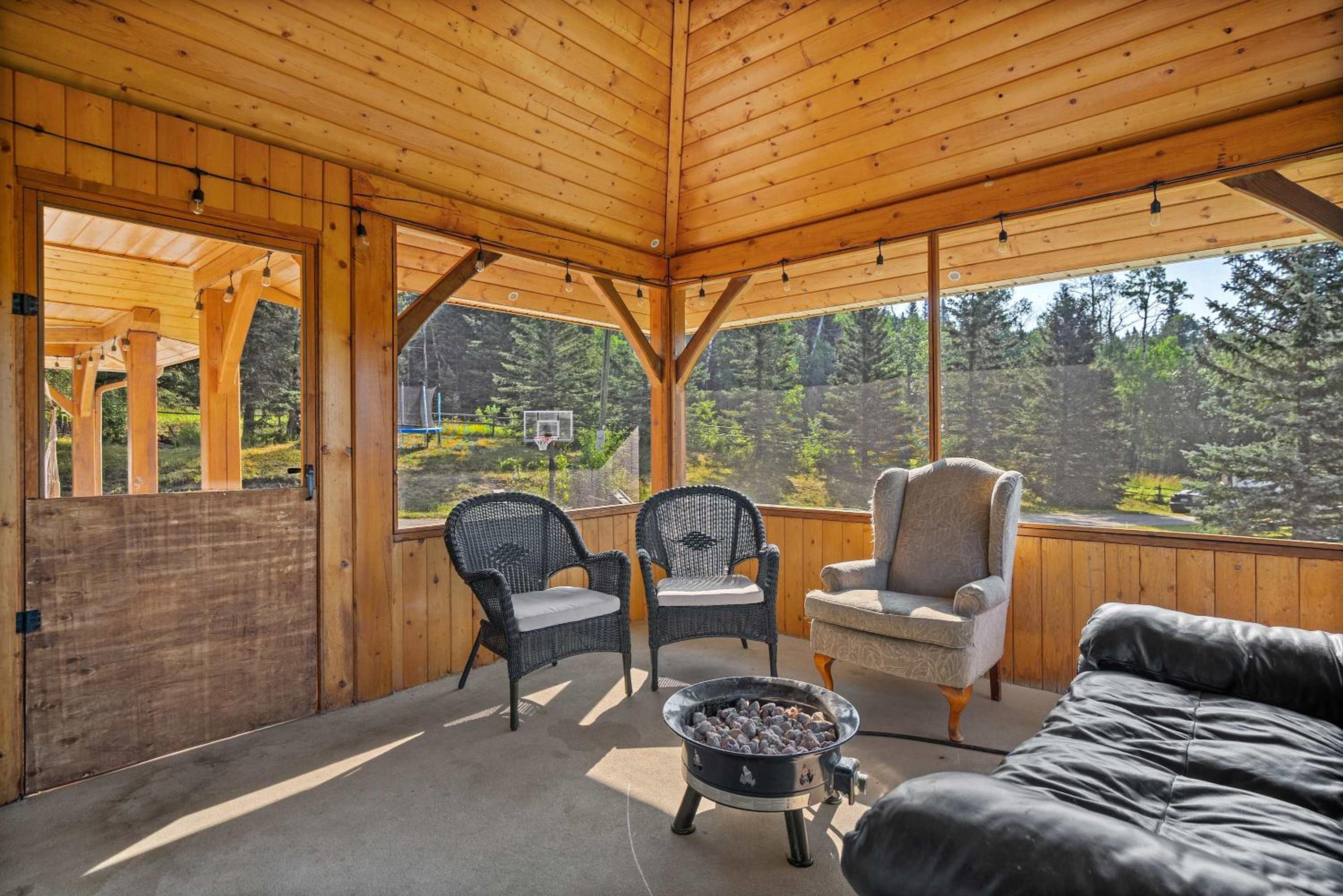 Rolling Hills Retreat - Family Friendly