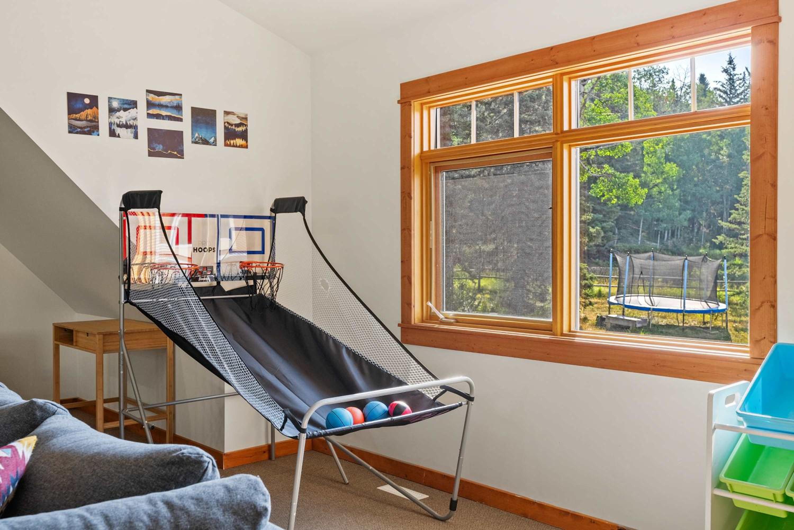 Rolling Hills Retreat - Family Friendly