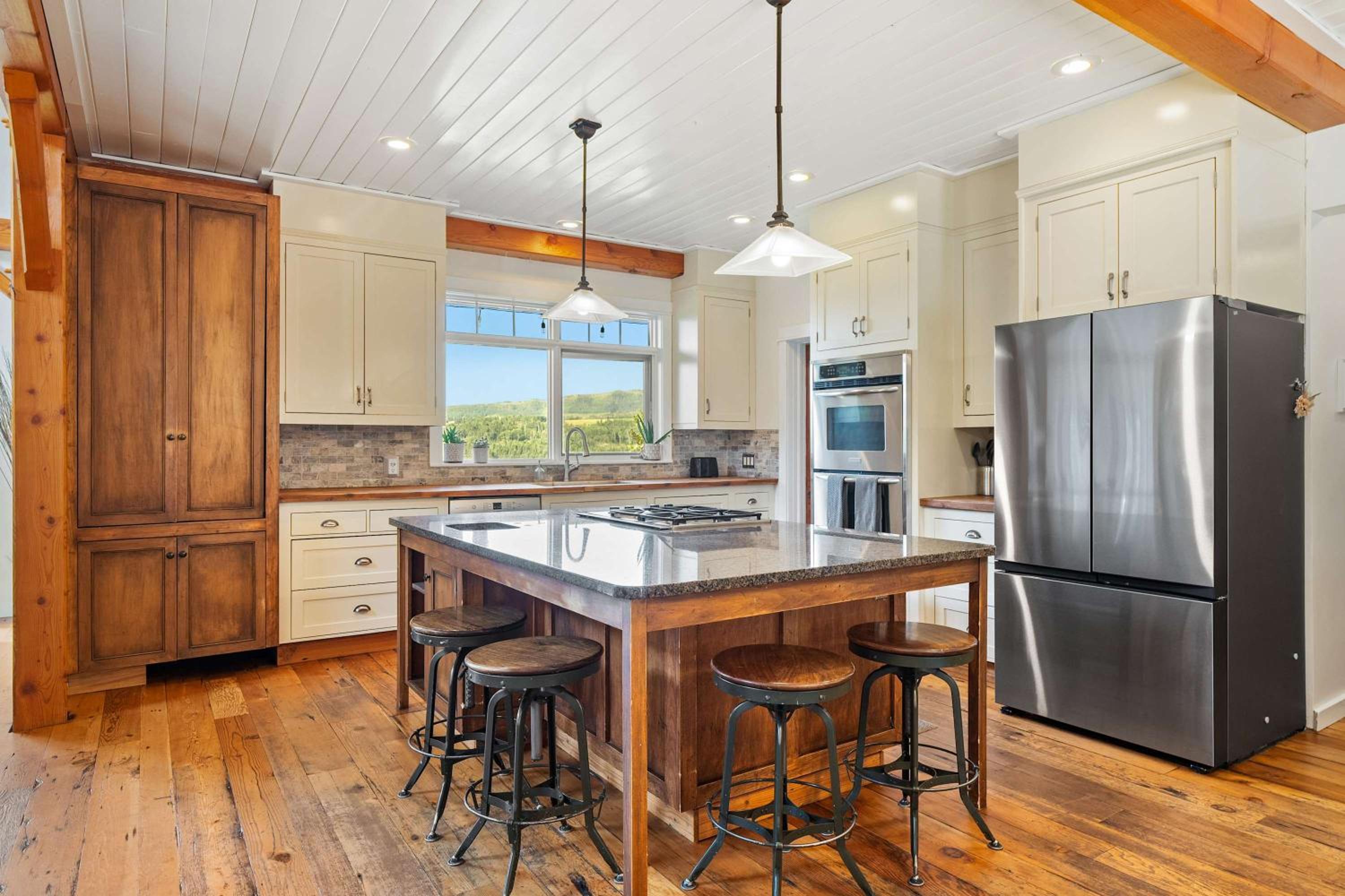 Rolling Hills Retreat - Family Friendly