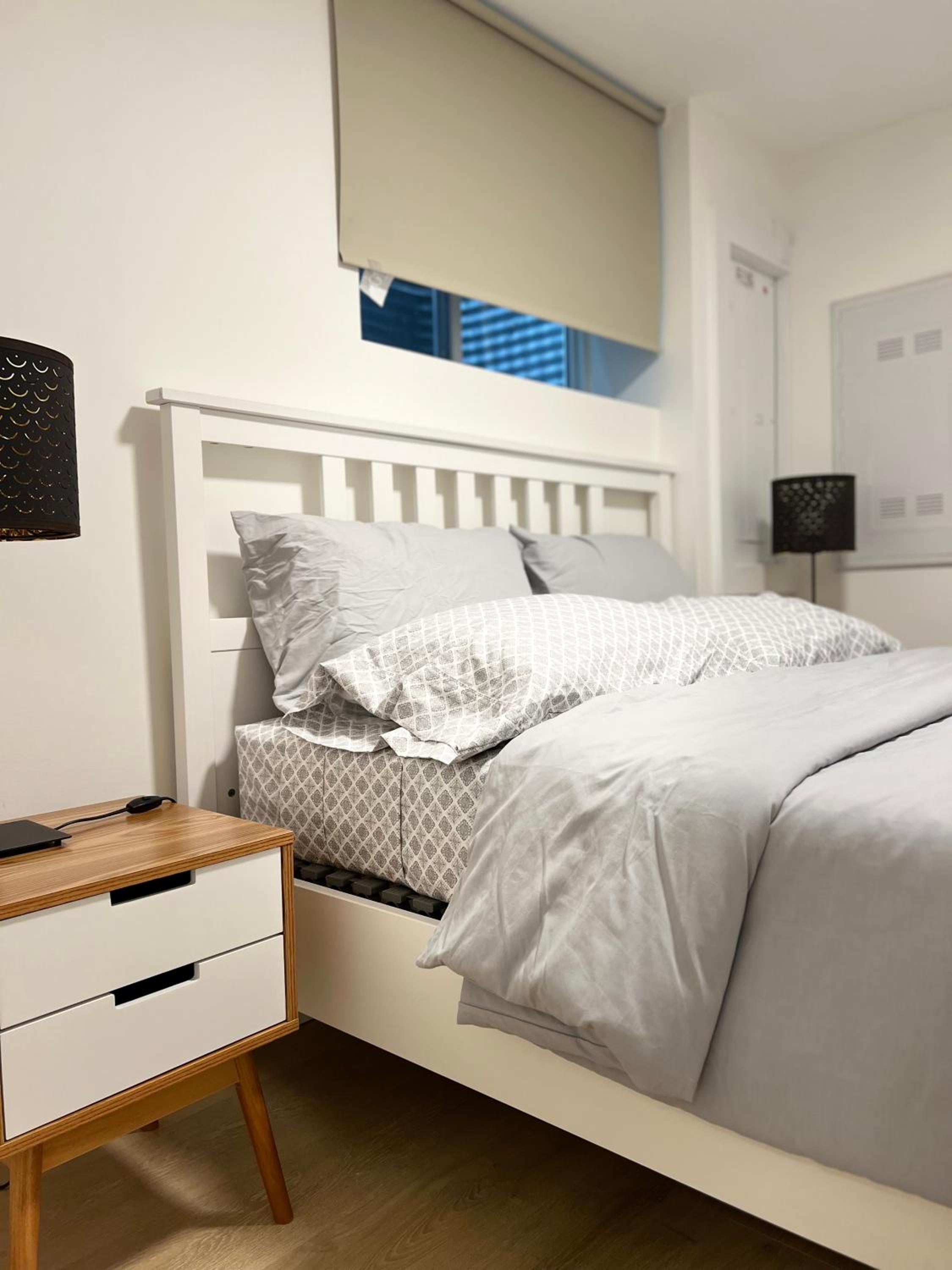 Modern and cozy guest suite in Langley!