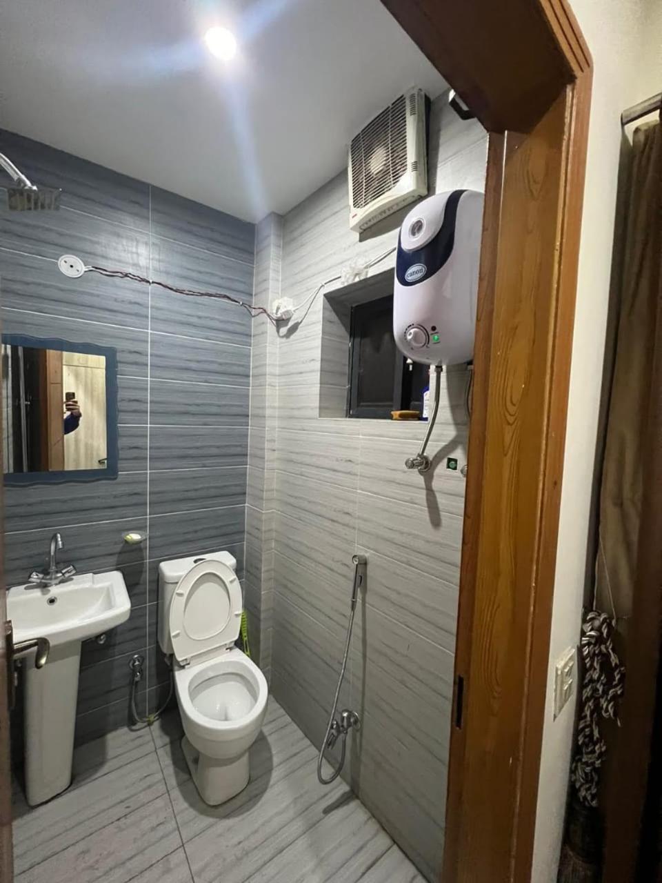 Beautiful Low Budget Apartment