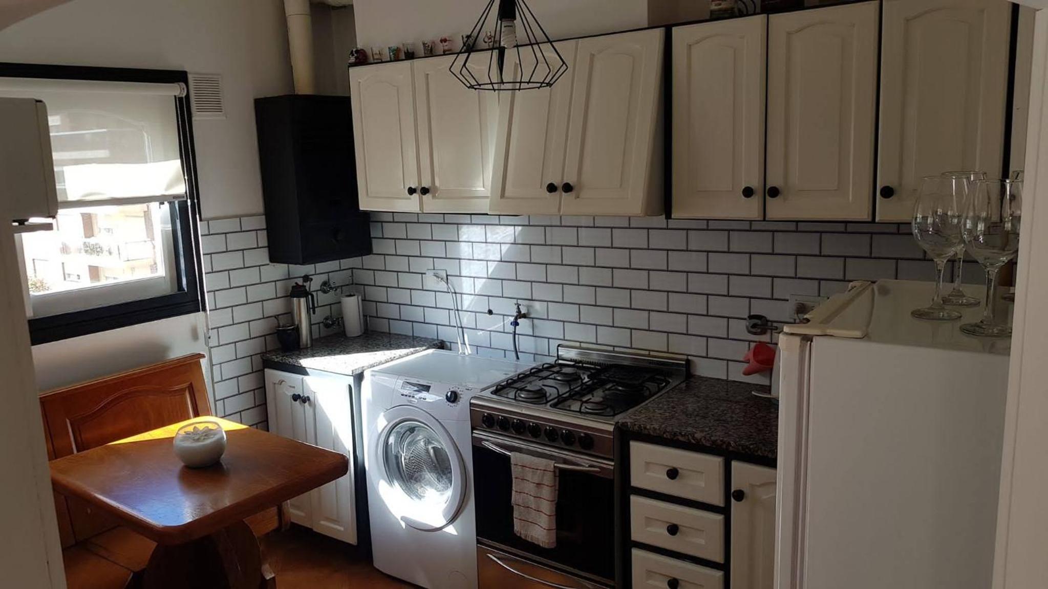 Hermoso Departamento con Balcón a 3 cuadras del Mar - La Perla