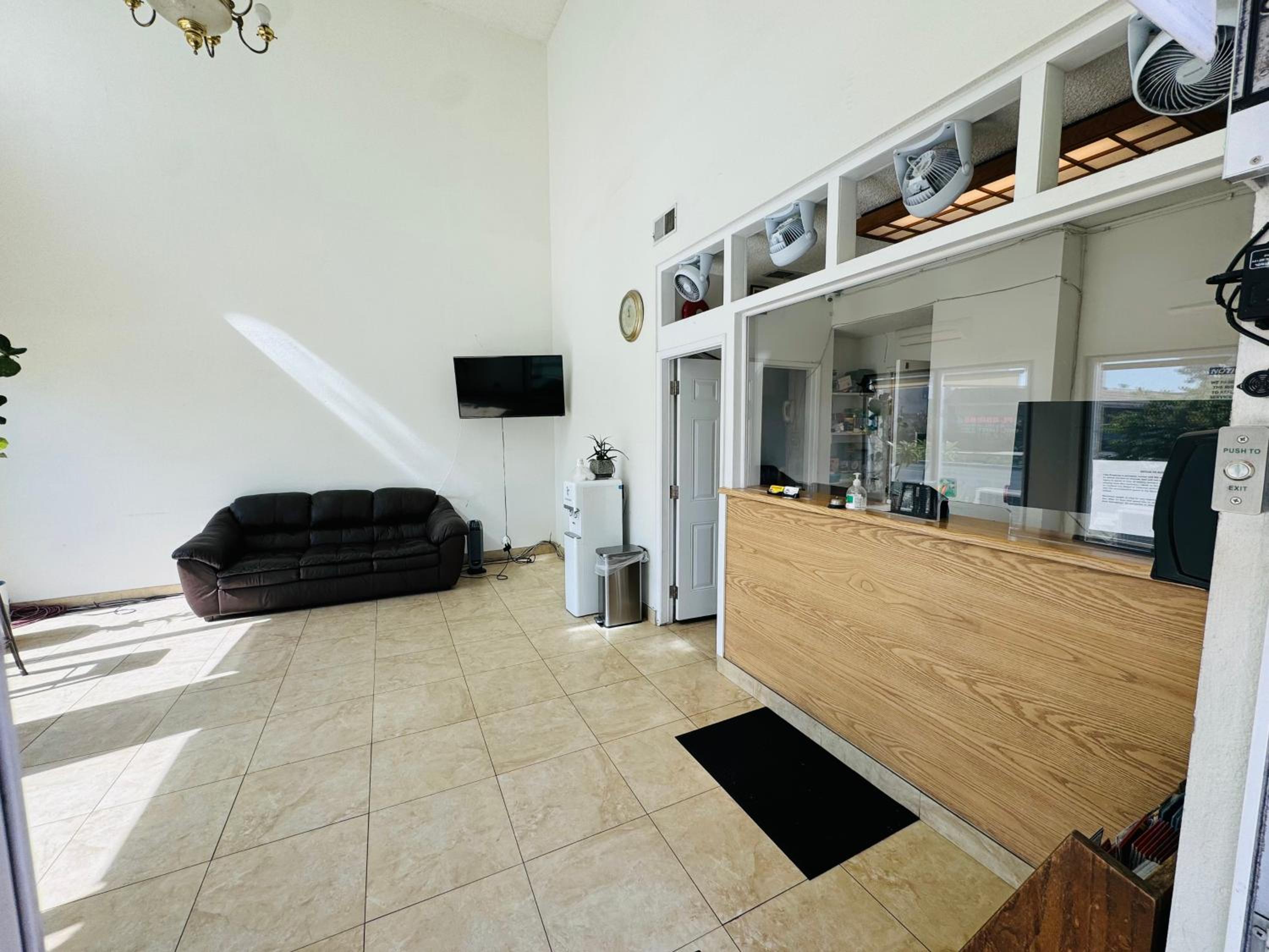 Photo 6