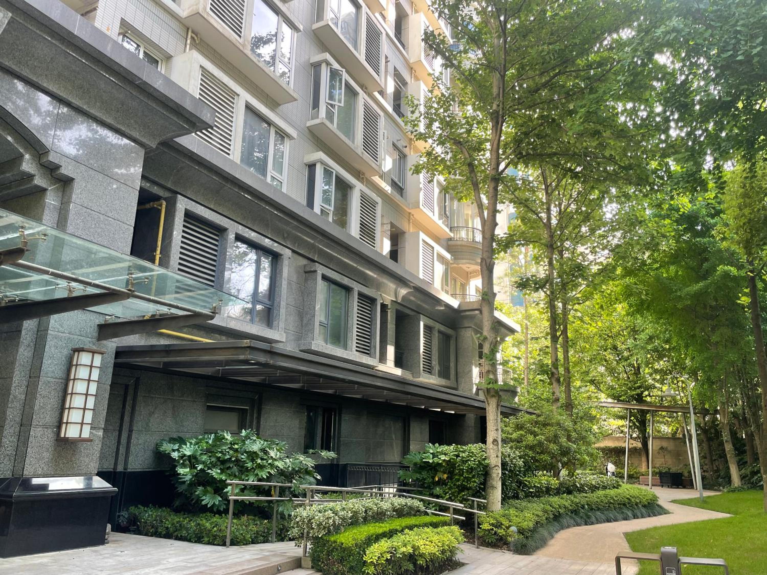 One Bedroom Suite 401 in Shanghai Downtown