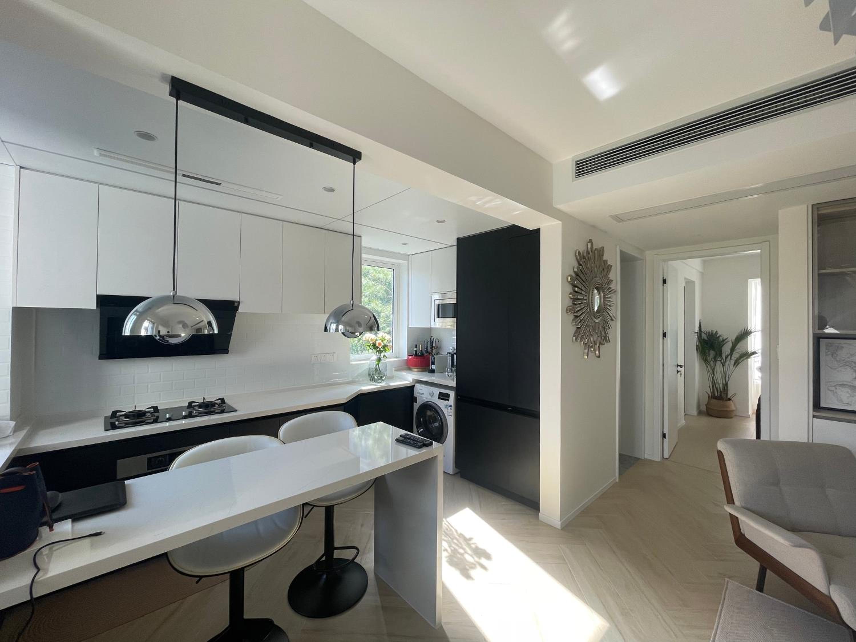 One Bedroom Suite 401 in Shanghai Downtown
